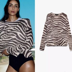 Zara Women's Zebra Print Sweatshirt - Black and White